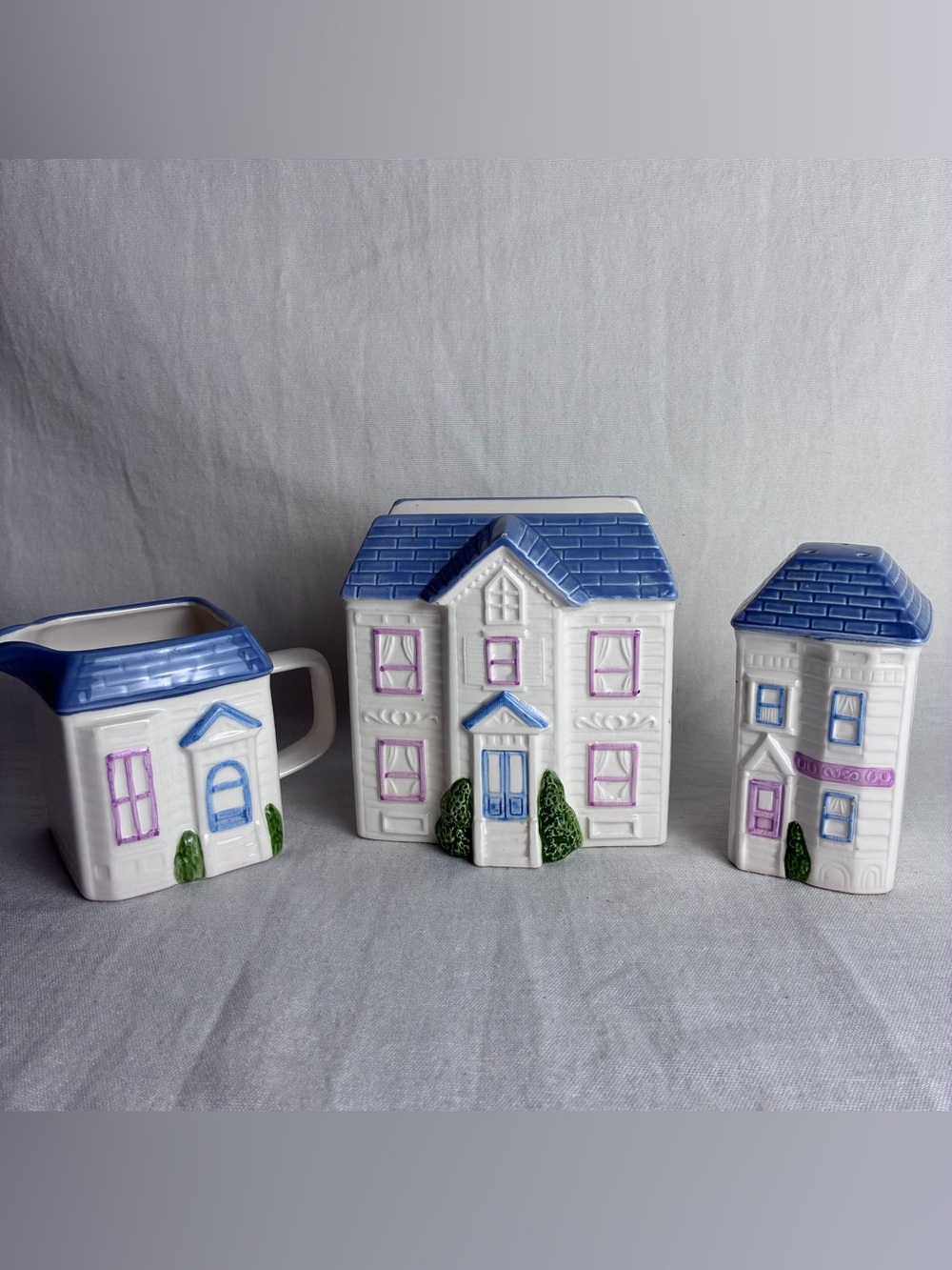 Vintage 1988 H&HD Ceramic Victorian House Kitchen Set